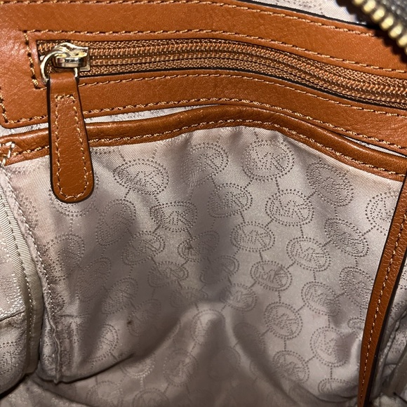 MICHAEL KORS JET SET PVC MONOGRAM SMALL STUDDED ZIP BACKPACK BAG - Picture 11 of 13